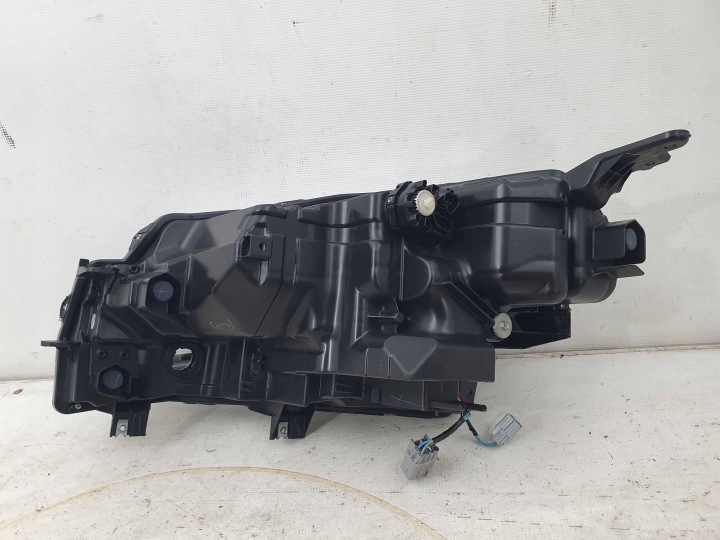 SUZUKI VITARA 3 III LIFT 24- PHARE COMPLET LED DROITE DROIT AVANT 100-7R016