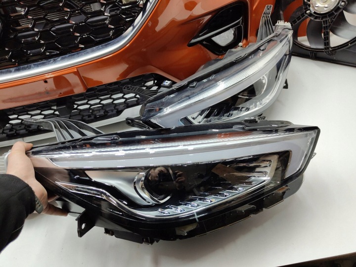 MG ZS LIFT AVANT COMPLET PARE-CHOCS ZEROWY KILOMÉTRAGE COMME NOUVEAU DO.NEGO