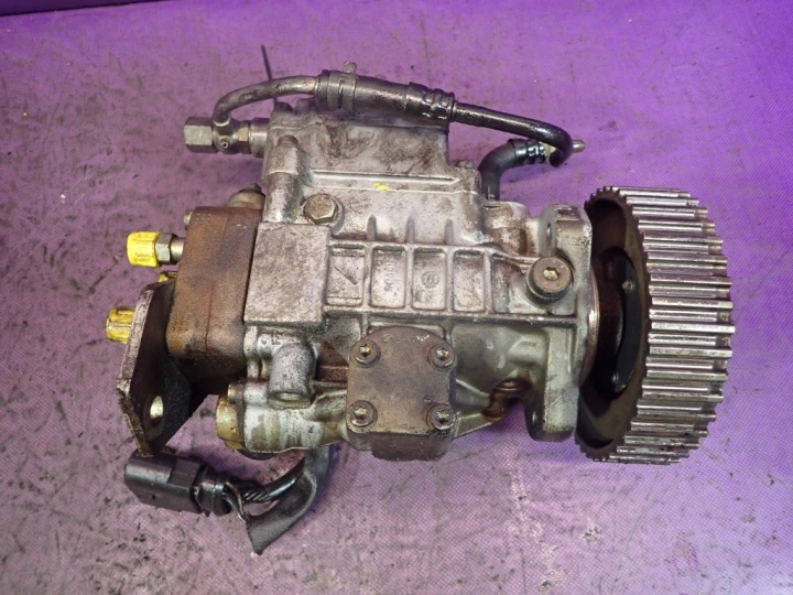 AUDI A3 8L 96-00 1.9 TDI 110KM AHF POMPE INJECTION 038130107D