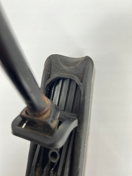 PÉDALE GAZ MERCEDES W124 W126 1233010082 1263000504 1243010318