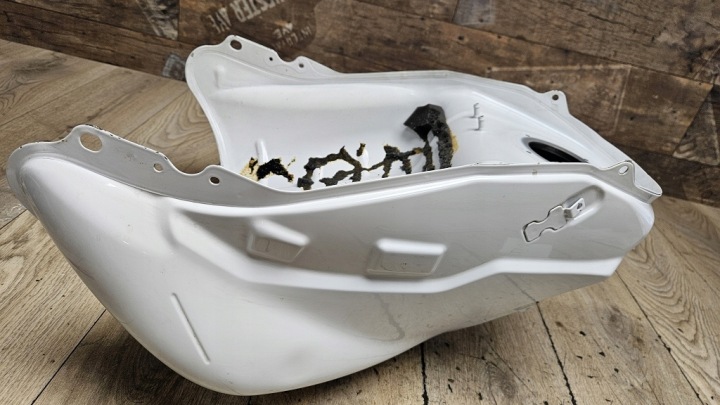 RÉSERVOIR CARBURANTS RÉSERVOIR YAMAHA TRACER 900 GT