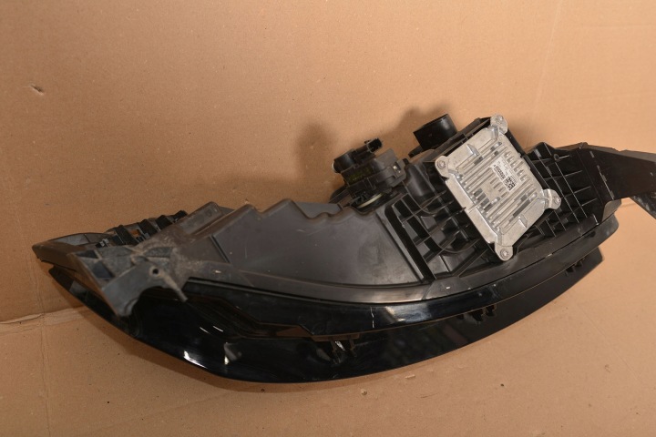 PROJECTEUR GAUCHE RENAULT MEGANE E-TECH 2022- 260605490R