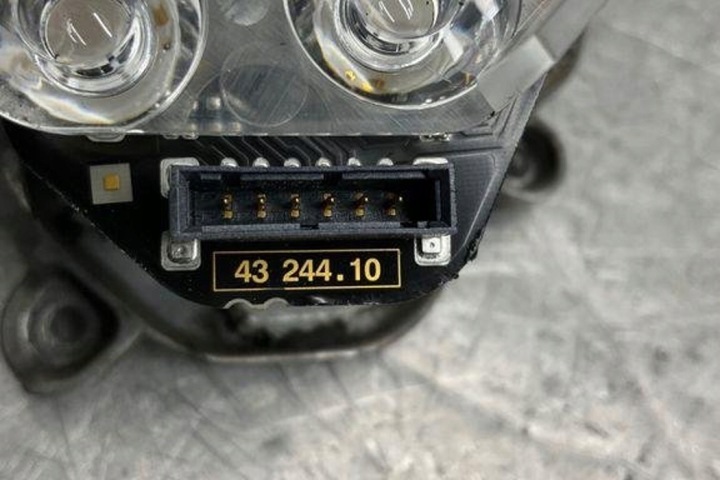 AVANT GAUCHE PHARE CLIGNOTANT BMW 5 (F10) 171741 4.4L GASOLINE 2012
