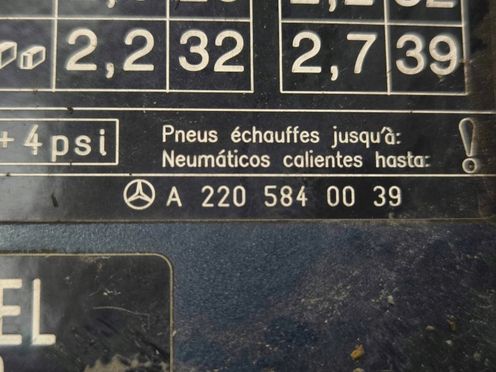 MERCEDES-BENZ AVEC W220 2001 CLAPET GOULOTTE DE REMPLISSAGE CARBURANTS