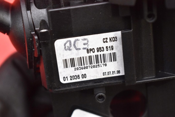 COMMUTATEUR COMPOSITE ARAIGNÉE 8P0907137BL AUDI A3 8P 5D HAYON LIFT 04-08
