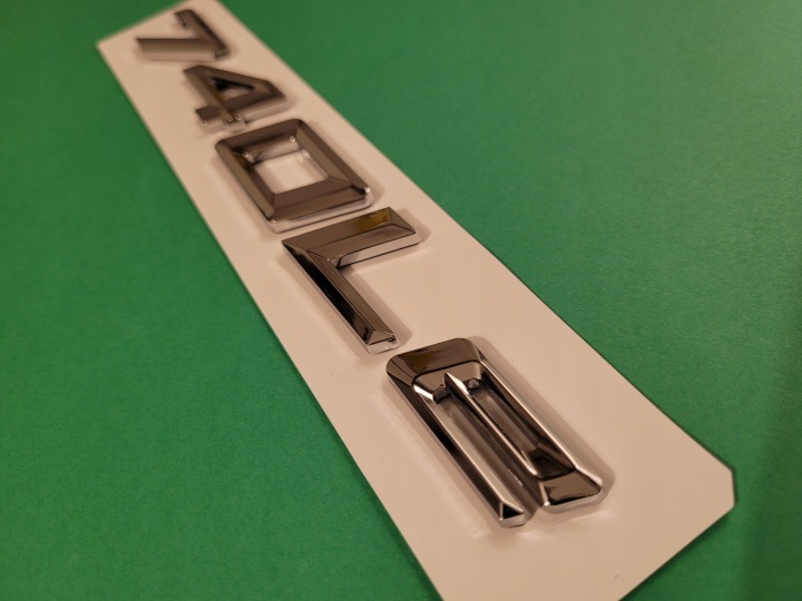 EMBLÈME 740LE VERS BMW SILVER GLOSSY