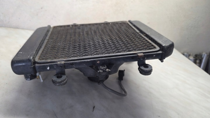 KAWASAKI ER-5 2001R RADIATEUR AVEC VENTILATEUR