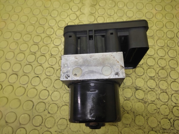 CITROEN C5 II 2.0 HDI POMPE ABS 9641767380