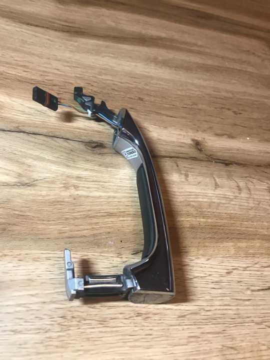 POIGNÉE PORTES AVANT MERCEDES ML 166 2115450528 NOIRE CHROMÉE