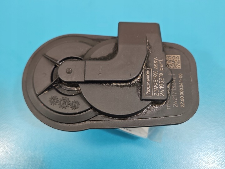 PETIT MOTEUR PAPILLON DES GAZ GAZ D'ÉCHAPPEMENT ÉCHAPPEMENT SKODA SUPERB IV 5Q0253691G