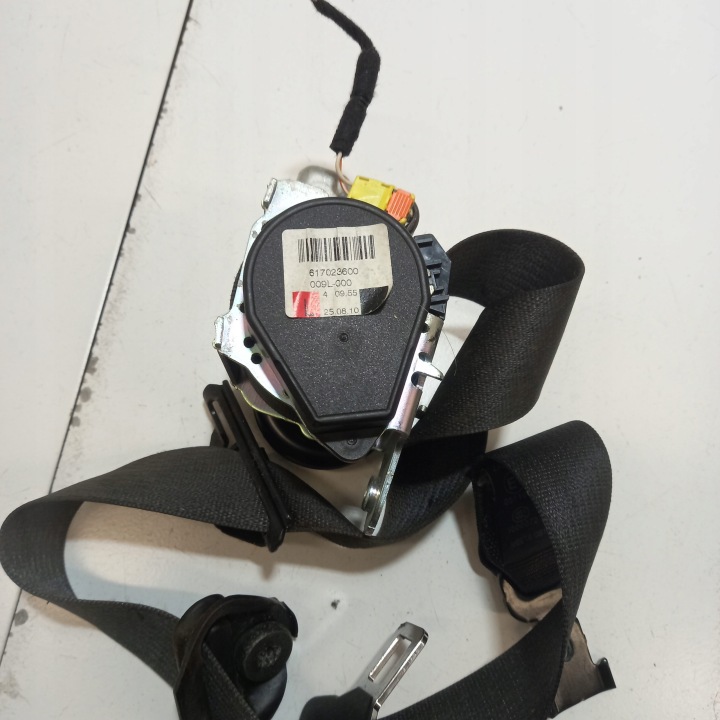 TABLEAU DE BORD OPEL ASTRA J 2010 13301067