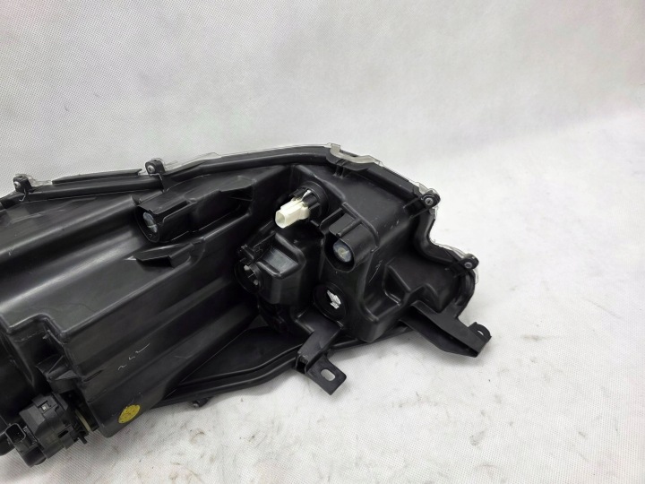 TOYOTA YARIS IV 4 2020+ PHARE AVANT DROITE ORDINAIRE EUROPE K0-6EU