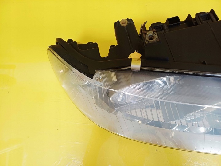 PROJECTEUR PHARE DROIT AVANT AUDI A3 8L LIFT 00-03R NR28