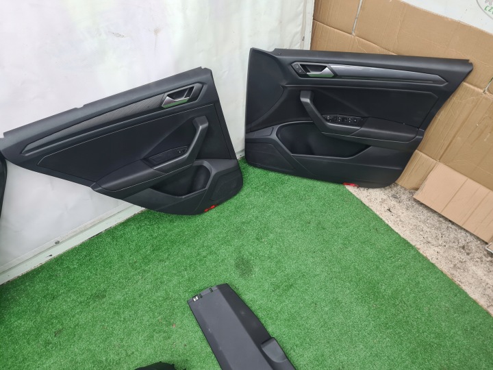 T-ROC R-LINE 2020 COLLECTEUR GARNITURE PORTES PROTECTION MONTANTS