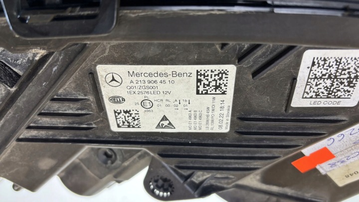 MERCEDES-BENZ E W213 2021 PHARES AVANT