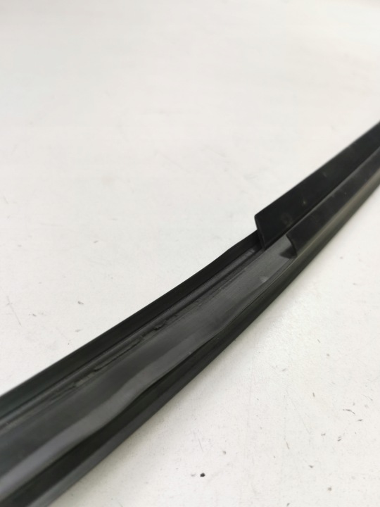 REVÊTEMENT MASKUJACA PORTES PRZEDNICH-PRAWA DAEWOO NUBIRA OE 96301655