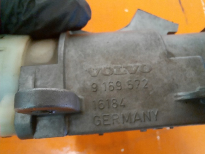 VOLVO S80 2.5D 98-06 BERLINE CONTACTEUR D'ALLUMAGE CLÉ 9169572