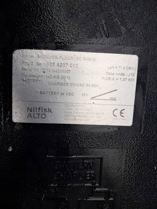 ZAMIATARKA BATERYJNA NILFISK FLOORTEC R360 B KOMPAKTOWA KARCHER HAKO