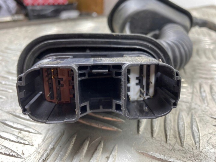 2022 JEEP GRAND CHEROKEE WL FAISCEAU DE CÂBLES PORTES AVANT P68380098AD