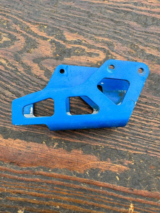 GUIDE LANUCHA FIXATION FILS FREIN CÂBLES YAMAHA YZF 450 R 6-09