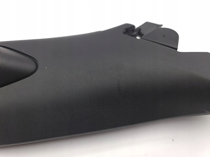 AVANT DROITE PROTECTION MONTANTS PEUGEOT 308 II 98304402ZD 1.2L GASOLINE 2023