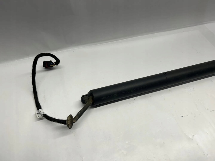 GAUCHE SERVOMOTEUR COUVERCLES DE COFFRE COUVERCLES DE COFFRE PORSCHE CAYENNE (92A) 7P5827851L 3.0L DIESEL