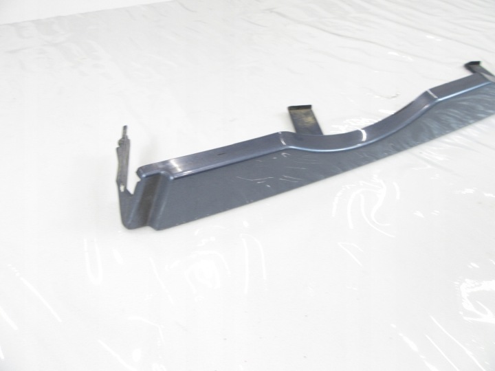 MOULURE SOUS LAMPE CHAPE GAUCHE BMW E46 AVANT RESTYLAGE BERLINE UNIVERSEL