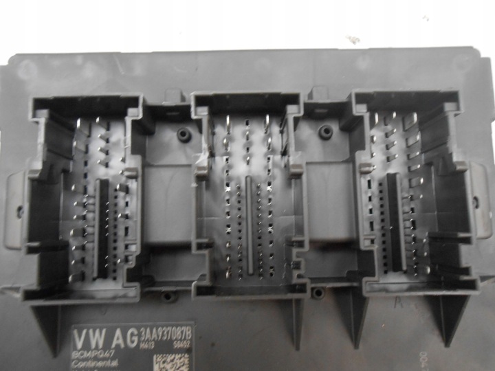 VW PASSAT B7 MODULE CONTRÔLEUR BCM 3AA937087B