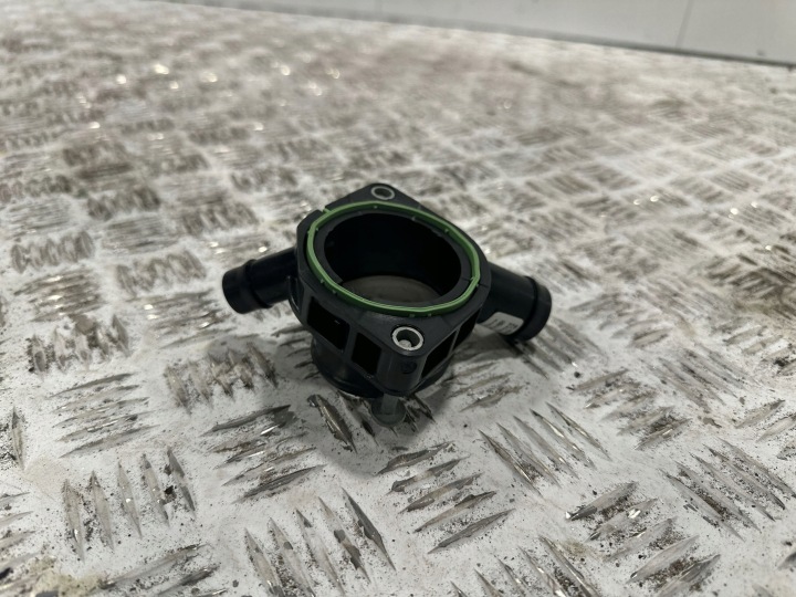 ROTULE TURBINES AUDI Q8 06M129665BQ