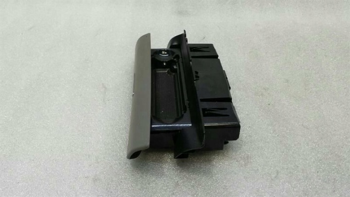 CENDRIER VERS PORTES ARRIÈRE GAUCHE PORSCHE CAYENNE 958 92A 7P5857951 POP…