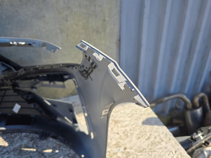 HYUNDAI ELANTRA VII LIFT PARE-CHOCS AVANT AVANT 86511-AAAA0 GRILLE HAUT