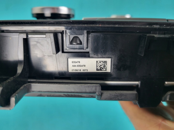 RENAULT MEGANE IV 4 16R MONITEUR NADIO NAVIGATION PANNEAU CONDUIT D'AIR