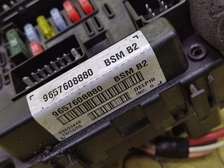 PEUGEOT 206 1.4 HDI MODULE BSM 9657608880