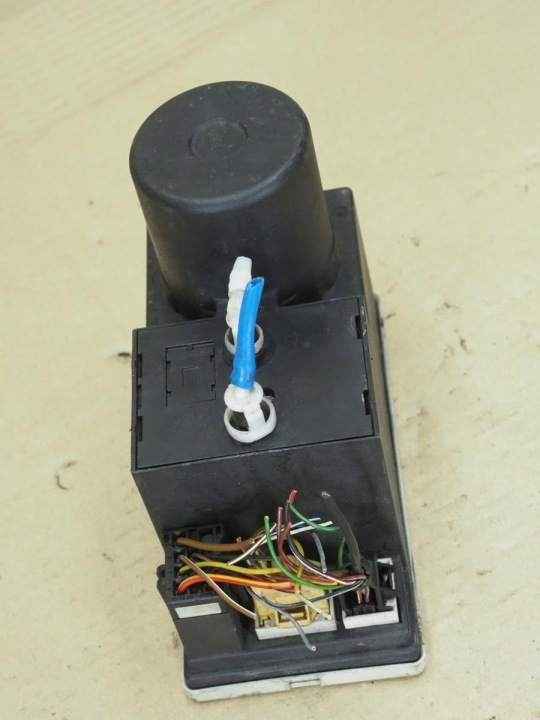 AUDI A3 8L AUDI A4 B5 POMPE SERRURE CENTRAL 8L0862257K