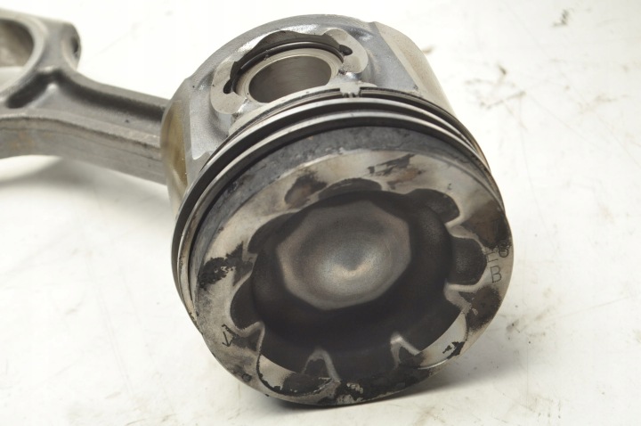 KIA CARENS IV 1.7 CRDI PISTON AVEC BIELLE PC77