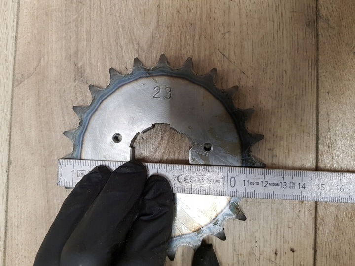 ENGRENAGE MENÉE AVANT 23T HARLEY DAVIDSON BIG TWIN 80-85