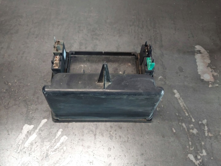 CHÂSSIS RADIO TABLEAU DE BORD INSTRUMENTATION VOLKSWAGEN PASSAT B5 3B0858069K