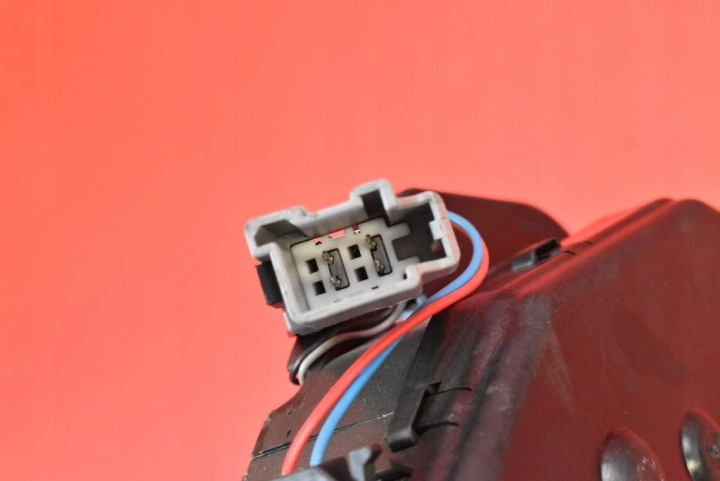 PETIT MOTEUR DOCIAG ARRIÈRE COUVERCLES DE COFFRE 31335116 VOLVO XC60 1 I 08-13