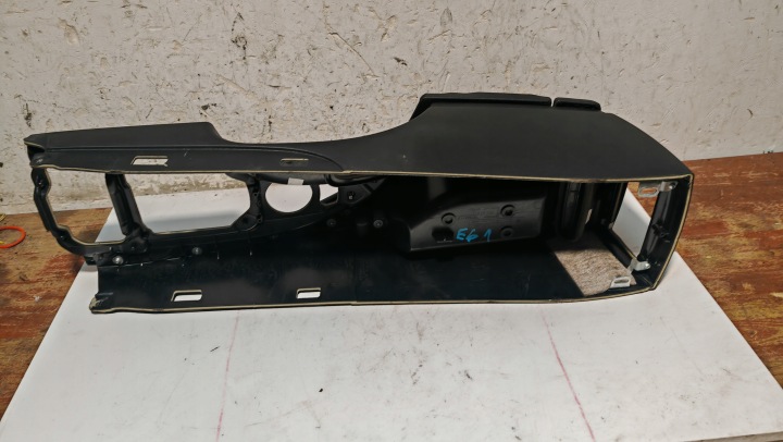 ACCOUDOIR TUNNEL CENTRAL BMW E60 E61 LIFT 7034086