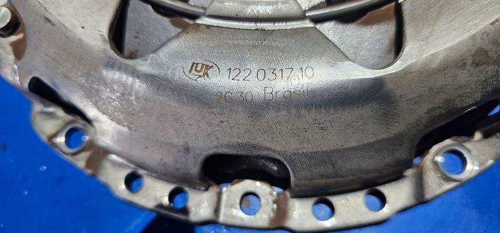 EMBRAYAGE COMPLET AUDI A3 8P 1,6 FSI BGU