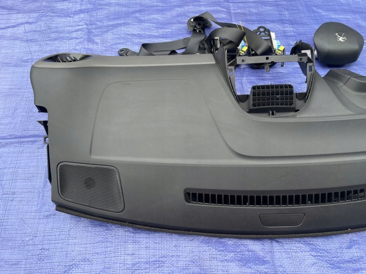 TABLEAU DE BORD CONSOLE AIRBAG COURROIES ENSEMBLE PEUGEOT 108 AYGO II C1