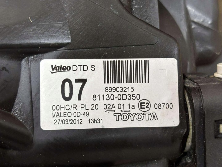 PHARE DROIT AVANT TOYOTA YARIS II LIFT 2009-2012 81130-0D350