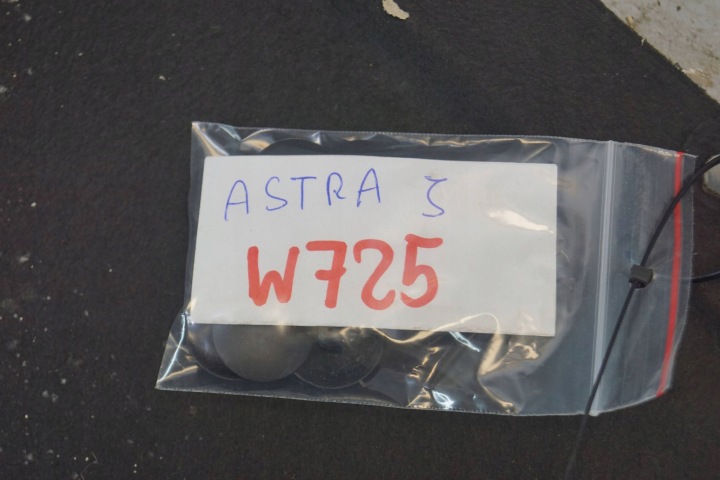 OPEL ASTRA J INSONORISATION CAPOTS CLIPS 13272647 (W725)