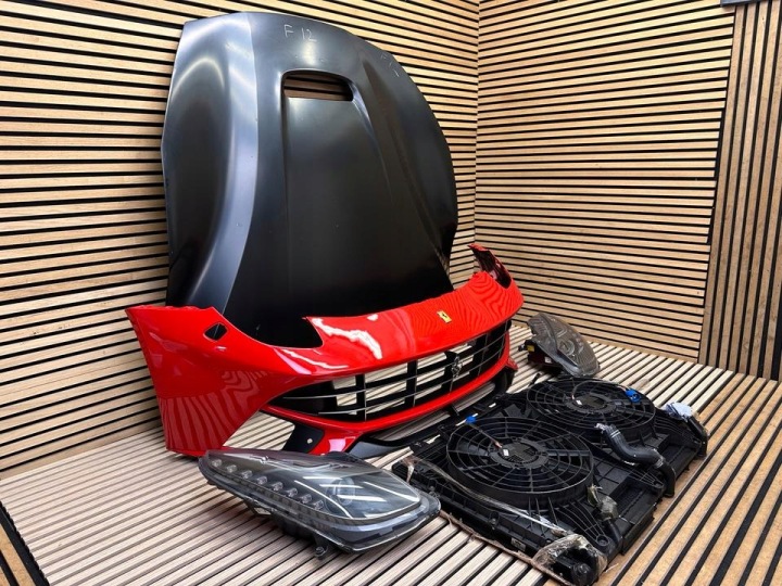 FERRARI F12 BERLINETTA PARE-CHOCS PHARE CAPOT RADIATEUR PAQUET