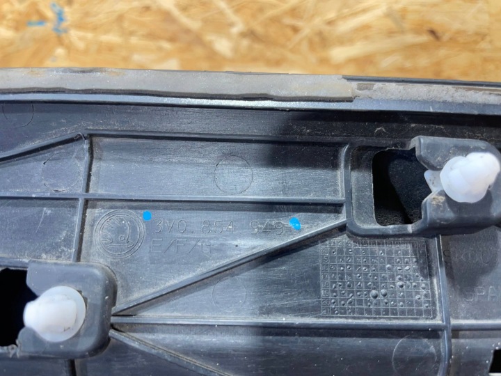 SKODA SUPERB III 3 3V 15-19 MOULURE INFÉRIEURE PORTES GAUCHE ARRIÈRE ARRIÈRE
