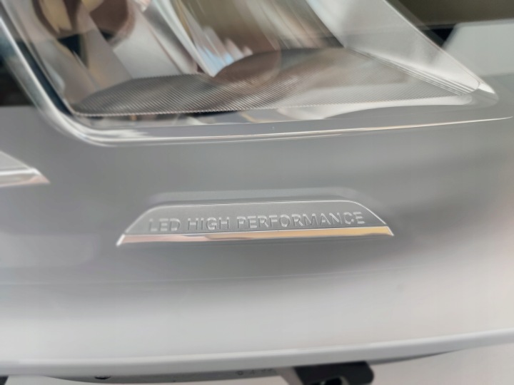 MERCEDES CLA W117 LIFT PHARE DROITE LED HIGH PERFORMANCE COMPLÈTE TEXTURE DE WATTS
