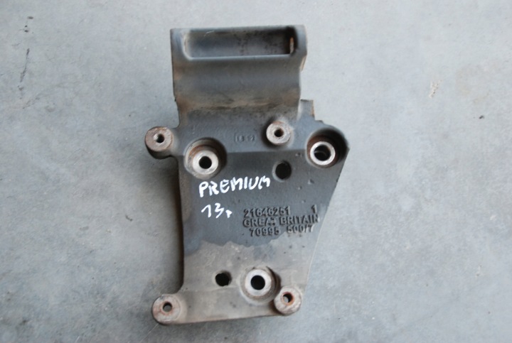 Разборка RENAULT Premium Кронштейн компрессора кондиционера рядом б/у ...