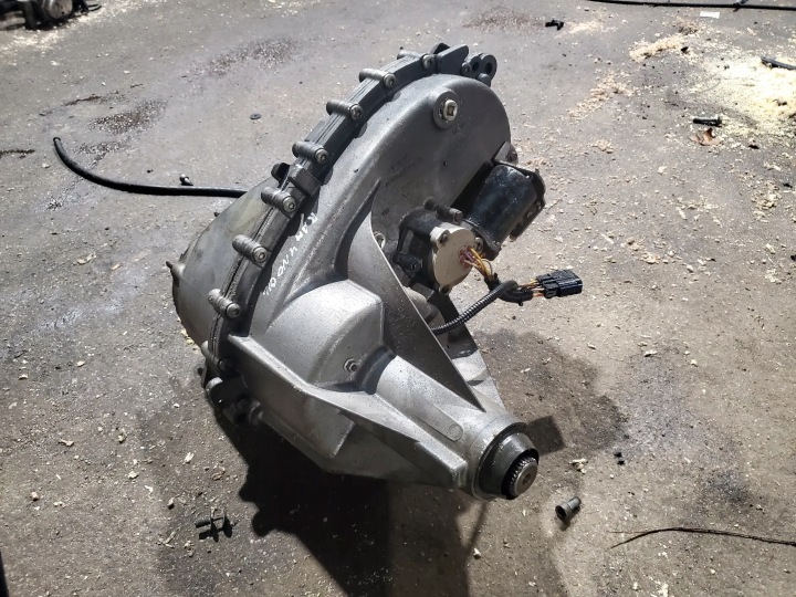 DODGE RAM P68068483AB REDUKTORY 2011-2014 5.7 HEMI V8 OEM