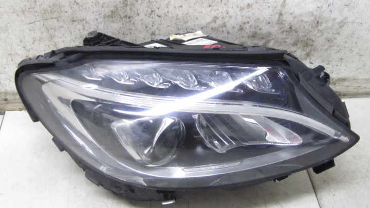 MERCEDES C-KLASA W205 PHARE GAUCHE AVANT A2059062804 14- 027/050