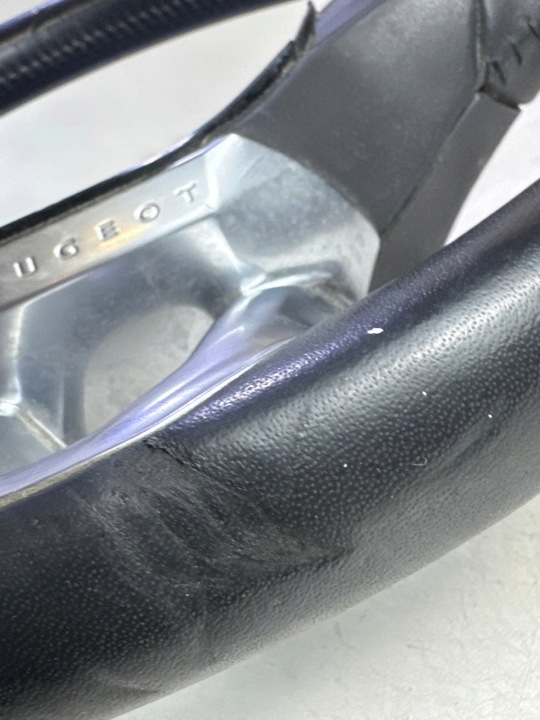 VOLANT MULTIFONCTIONNELLE PEUGEOT 208 I